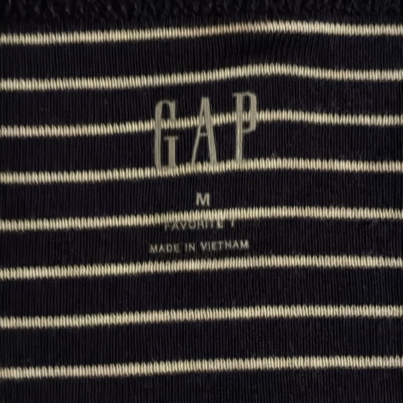 GAP Long Sleeve e Favorite T Shirt Medium - Picture 2 of 3